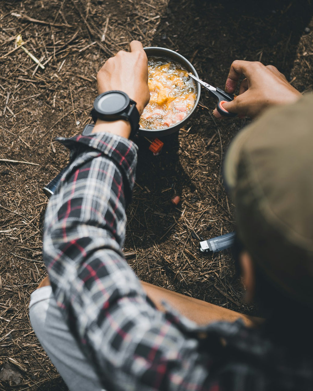 Camping cutlery and cooking utensils outdoors