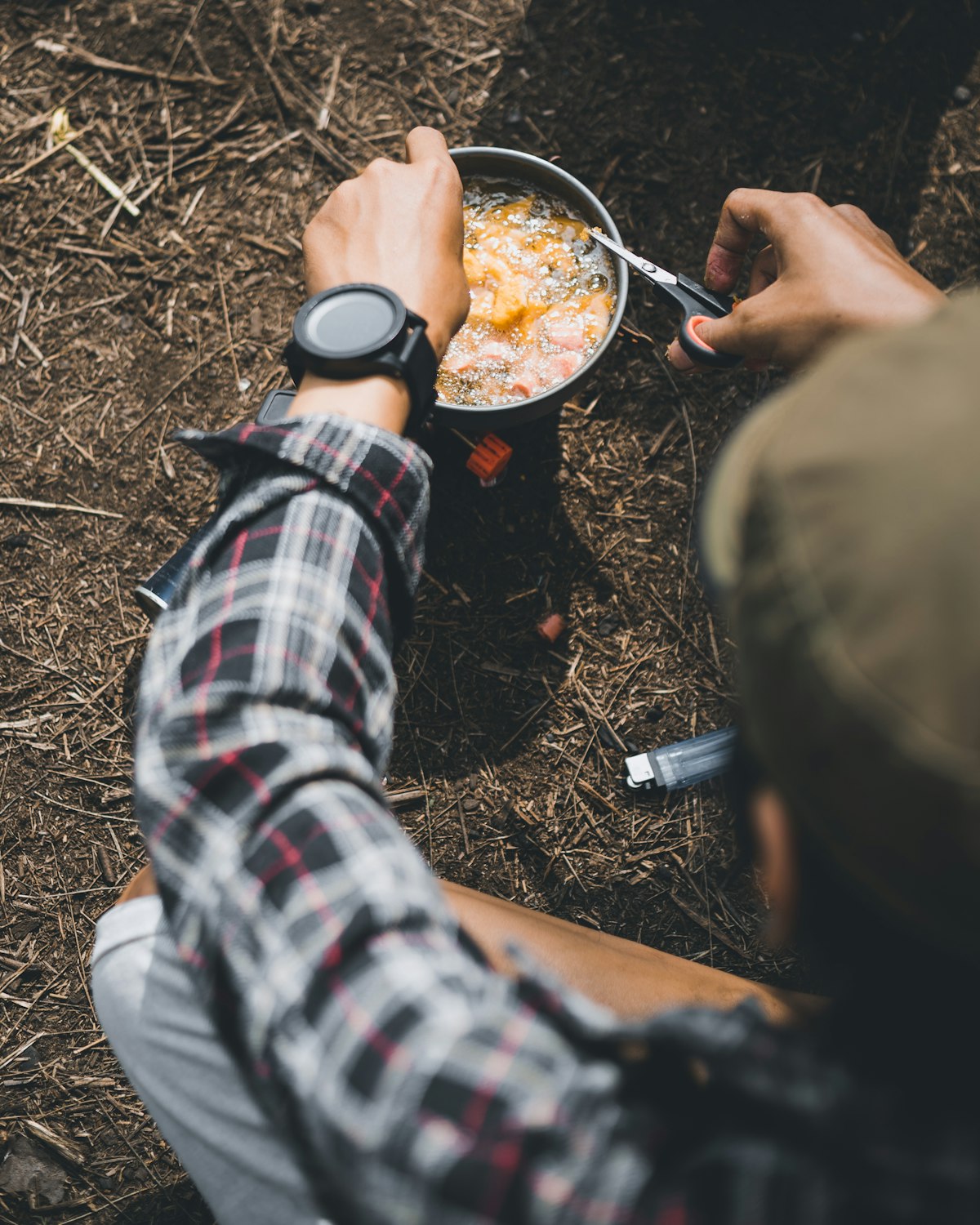 Camping cutlery and cooking utensils outdoors